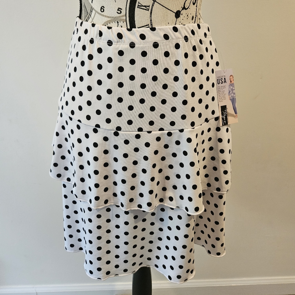 🔥NWT Fashque Designs White Polka Dot Skirt with Shorts Underneath size small